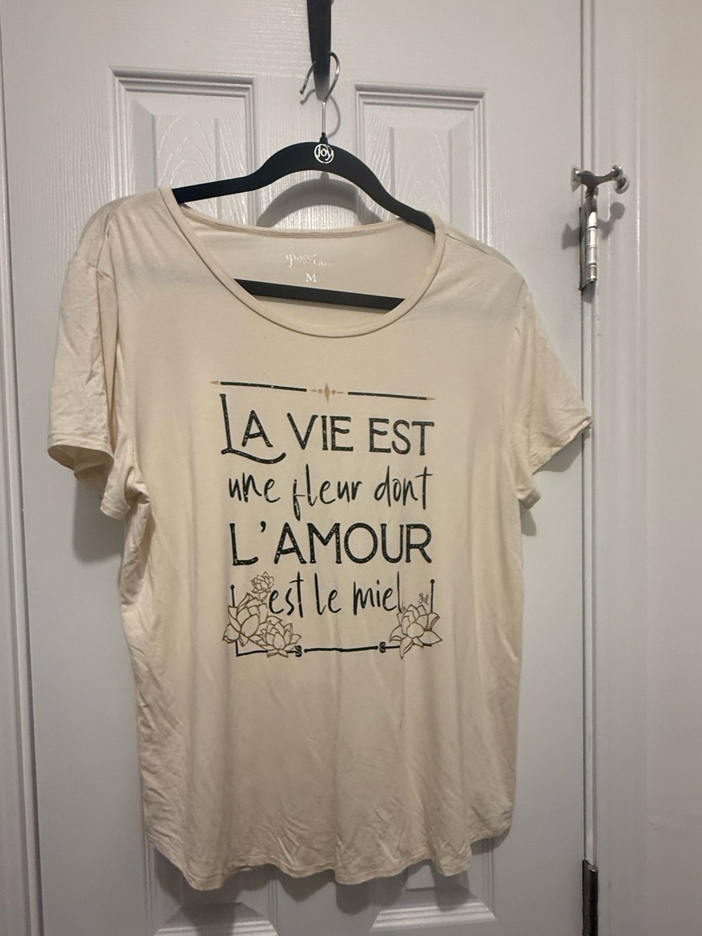 Grace & Lace Cream Graphic Perfect Tee - "La Vie Est...L'Amour"